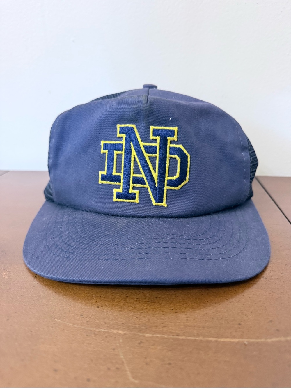 Vintage University Of Notre Dame College Trucker Mesh Hat SnapBack Cap Nova OSFM